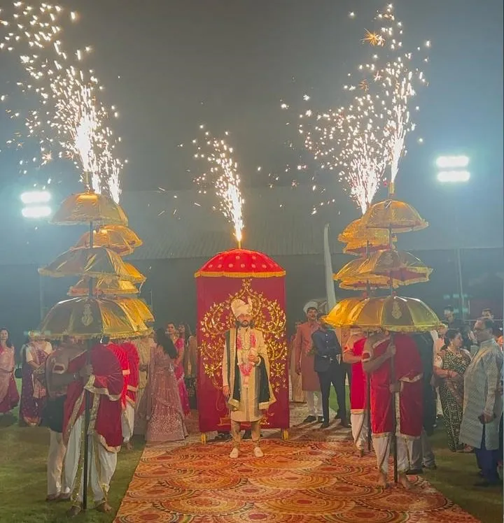 Bride & Groom Entry — bride-theme-04