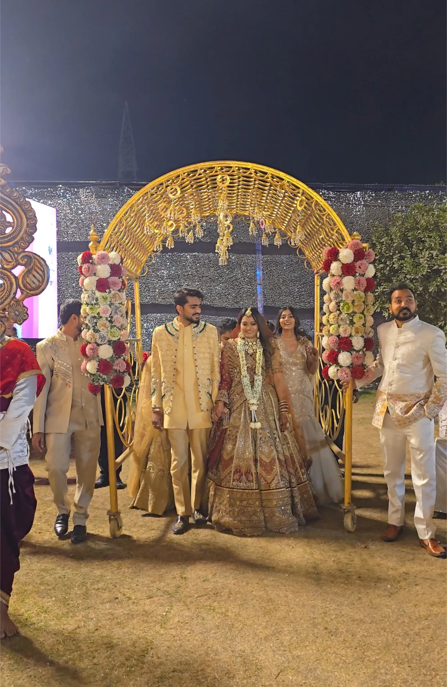 Bride & Groom Entry — bride-theme-15