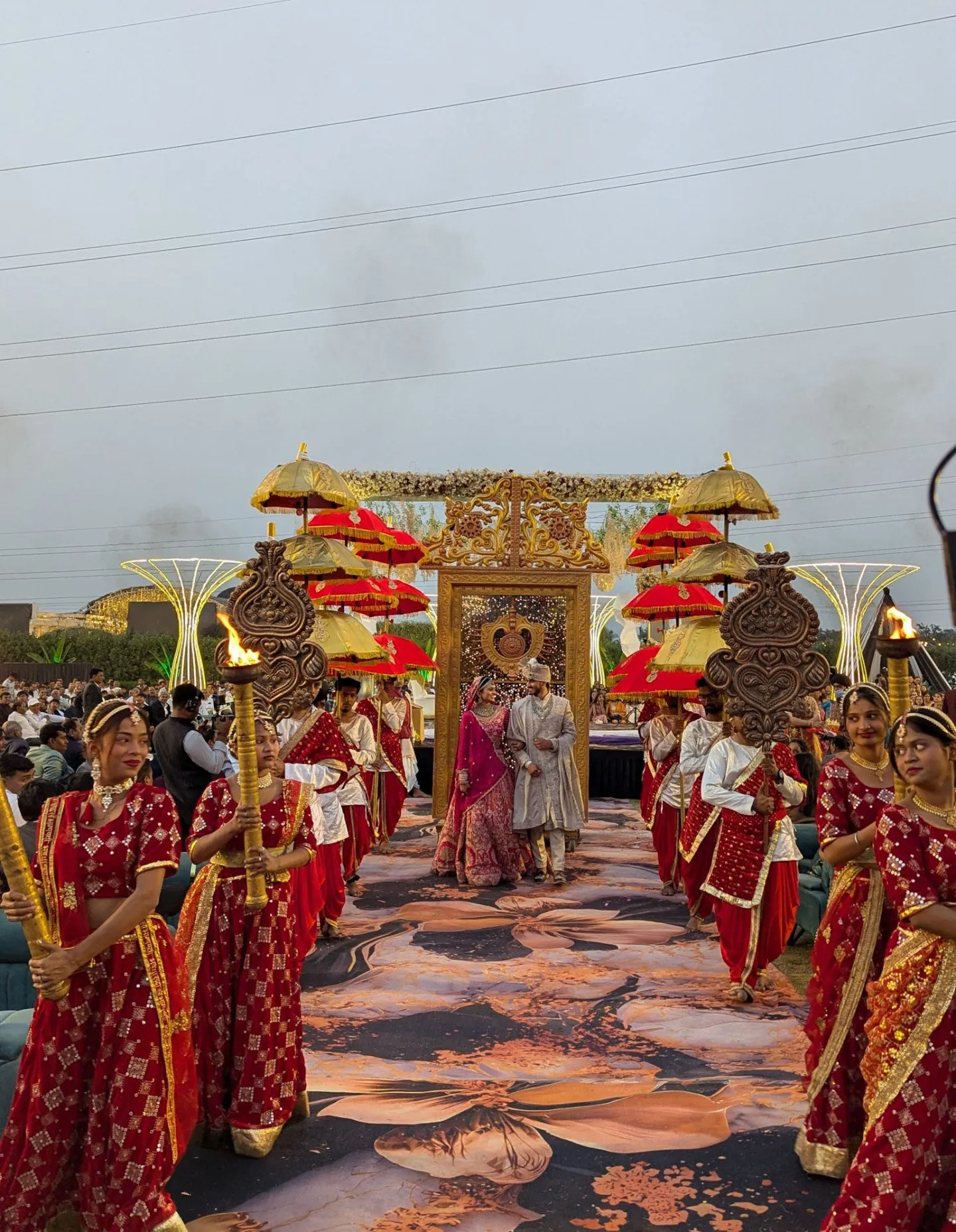 Bride & Groom Entry — bride-theme-20