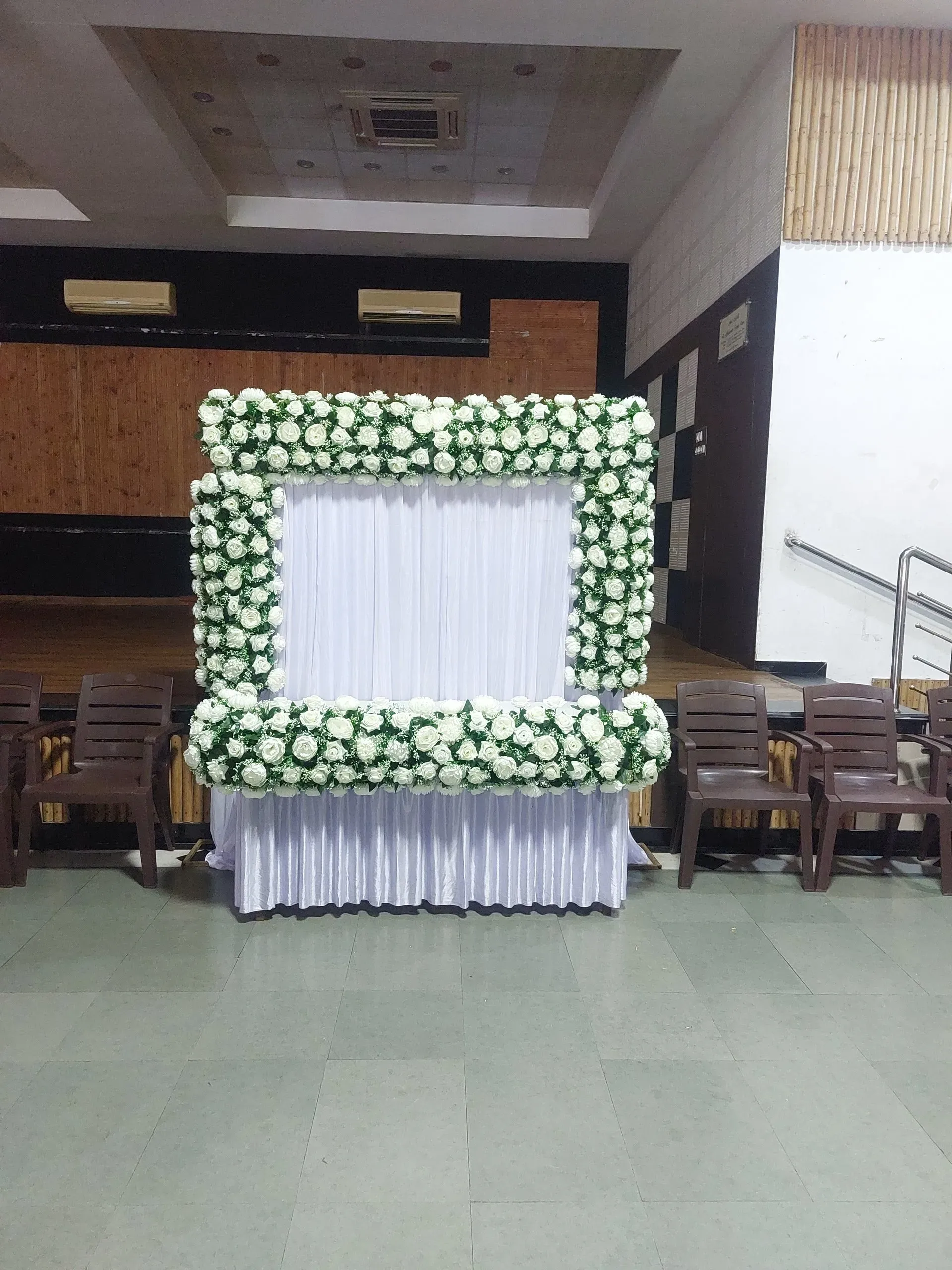 Besana Decoration